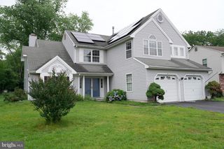 5 JENNIFER LN, Burlington, NJ 08016