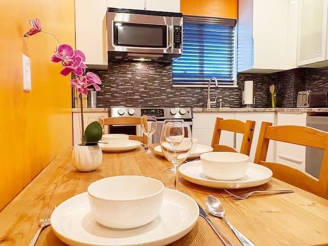 6 Norumbega Terrace 10, Waltham, MA 02453