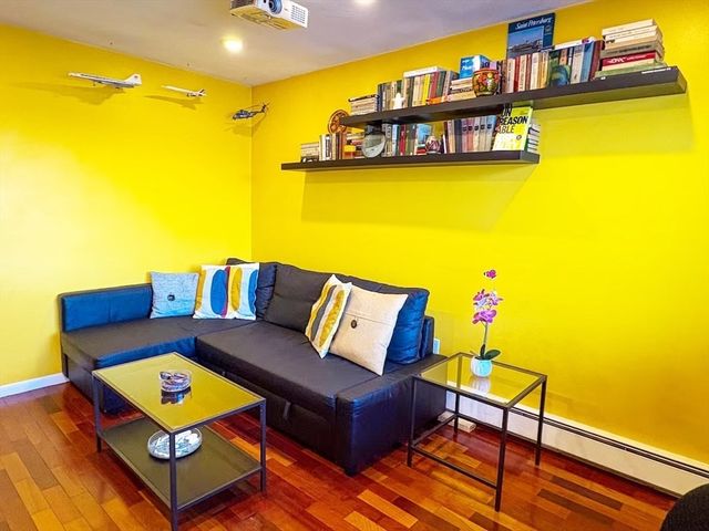 6 Norumbega Terrace 10, Waltham, MA 02453