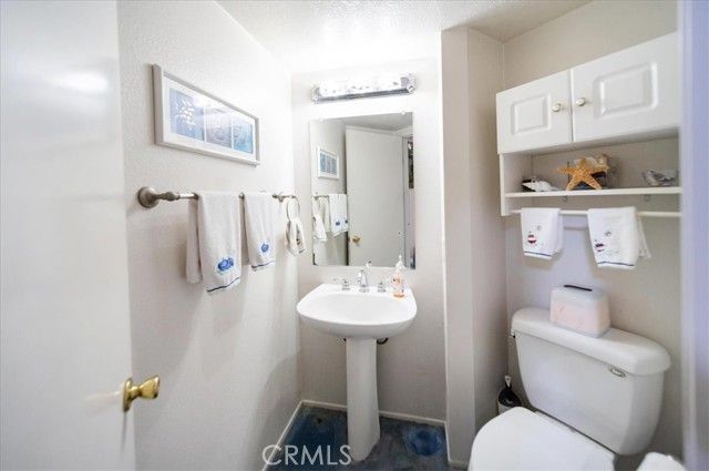 822 Oakhurst Drive, Pomona, CA 91767