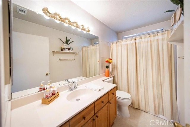 822 Oakhurst Drive, Pomona, CA 91767