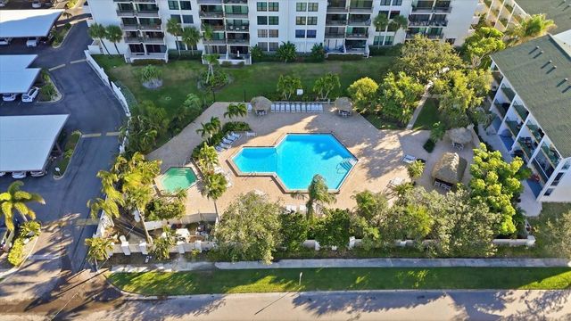 400 ISLAND WAY 312, Clearwater Beach, FL 33767
