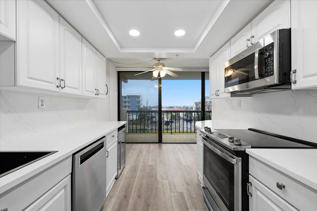 400 ISLAND WAY 312, Clearwater Beach, FL 33767