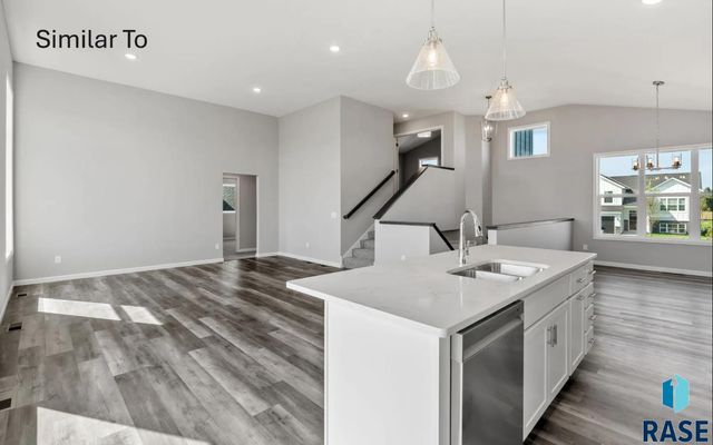 2112 E Bergen Cir Circle, Brandon, SD 57005