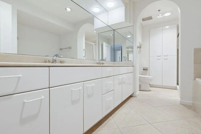 200 W Harbor Drive 2501, San Diego, CA 92101