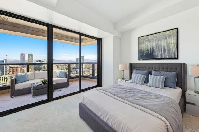 200 W Harbor Drive 2501, San Diego, CA 92101