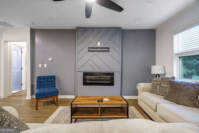 577 Commercial Avenue NW, Atlanta, GA 30318