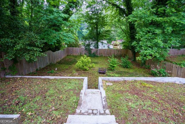 577 Commercial Avenue NW, Atlanta, GA 30318