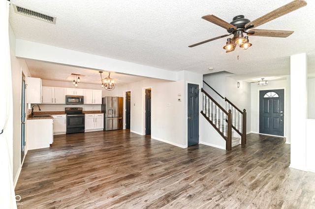10050 Orange Blossom Trail, Fishers, IN 46038