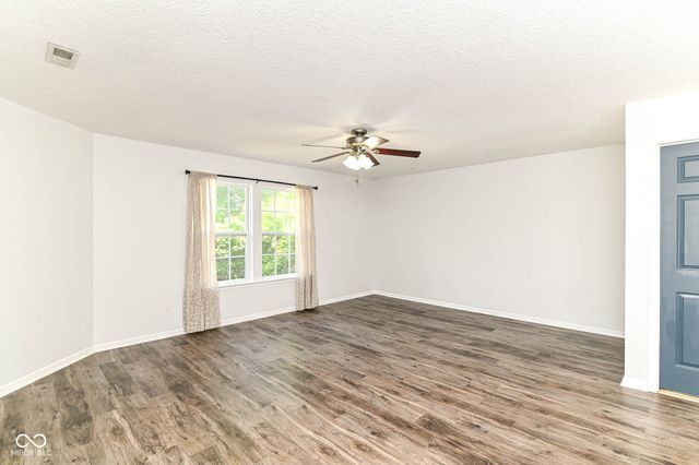 10050 Orange Blossom Trail, Fishers, IN 46038