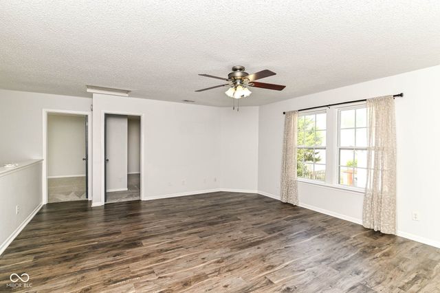 10050 Orange Blossom Trail, Fishers, IN 46038