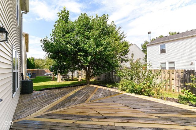 10050 Orange Blossom Trail, Fishers, IN 46038
