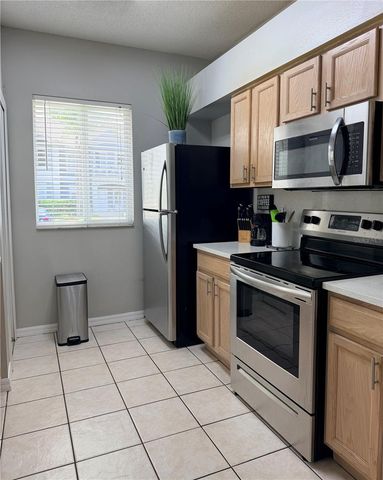 18120 PARADISE POINT DRIVE, Tampa, FL 33647