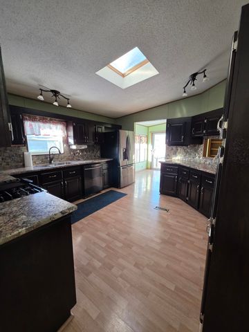 407 Main Street, Max, ND 58759