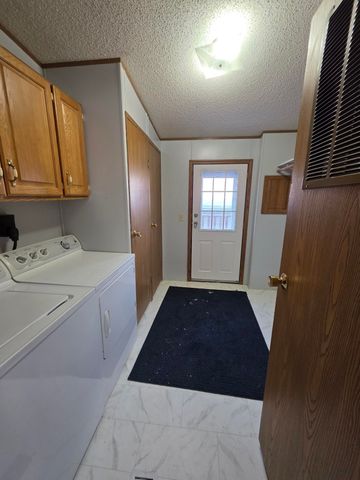 407 Main Street, Max, ND 58759