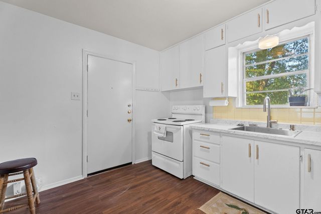 2304 Plume Drive, Tyler, TX 75703