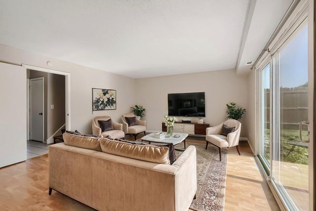 3729 Dory Circle E, Hanover Park, IL 60133