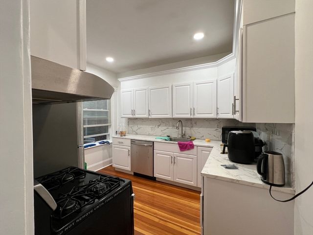 96 Naples Road 3, Brookline, MA 02446