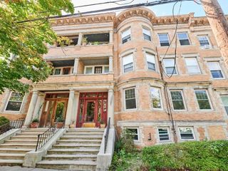 96 Naples Road 3, Brookline, MA 02446