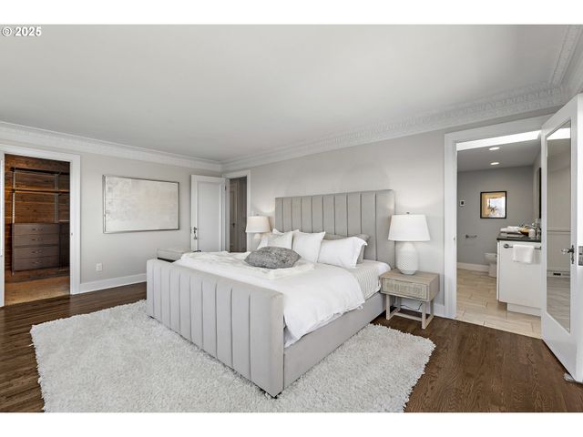 2869 Sw CHAMPLAIN Dr, Portland, OR 97205