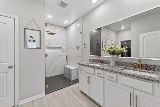 219 Addison Ave, Chapel Hill, TN 37034