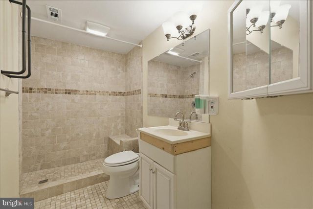 9884 ARROWOOD DR, Manassas, VA 20111
