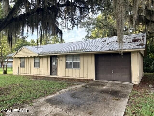 108 RIVER ROAD Drive, Palatka, FL 32177