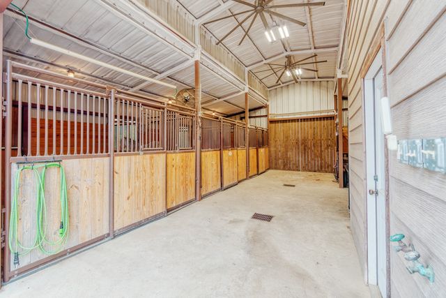 575 County Road 1264, Whitesboro, TX 76273