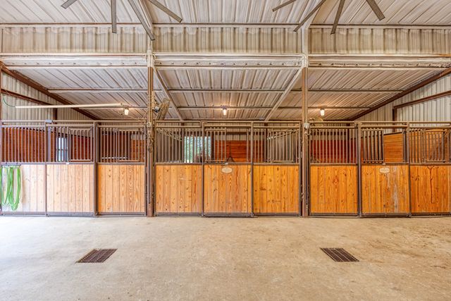 575 County Road 1264, Whitesboro, TX 76273