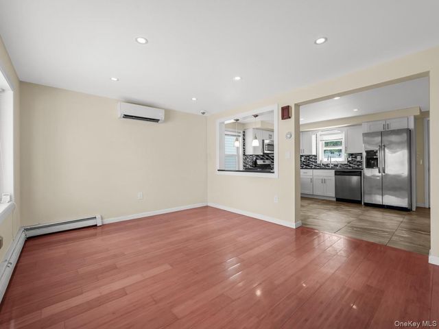 60 E Pine Street, Long Beach, NY 11561