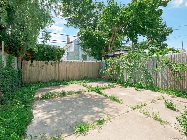 60 E Pine Street, Long Beach, NY 11561