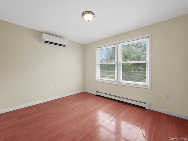 60 E Pine Street, Long Beach, NY 11561