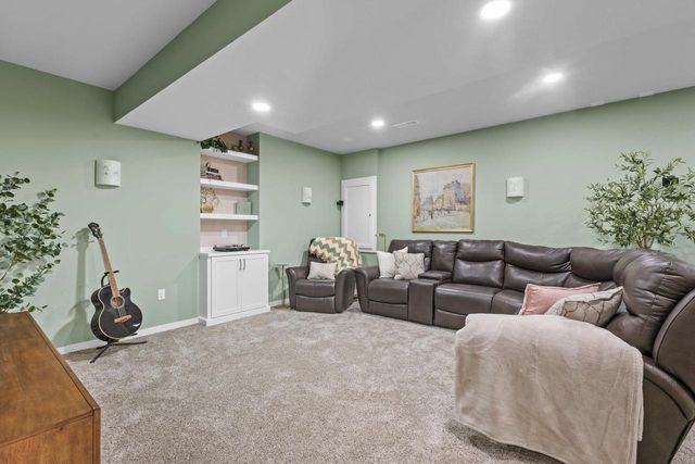 1317 Black Stallion Drive, Madison, WI 53718