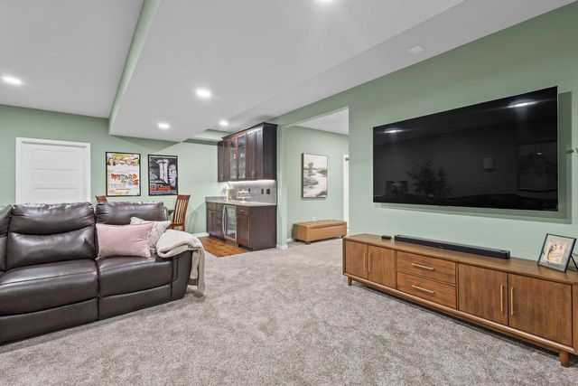 1317 Black Stallion Drive, Madison, WI 53718