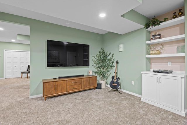 1317 Black Stallion Drive, Madison, WI 53718