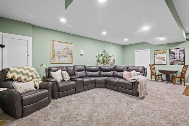 1317 Black Stallion Drive, Madison, WI 53718