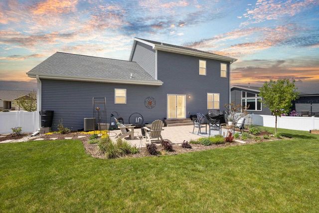 1317 Black Stallion Drive, Madison, WI 53718