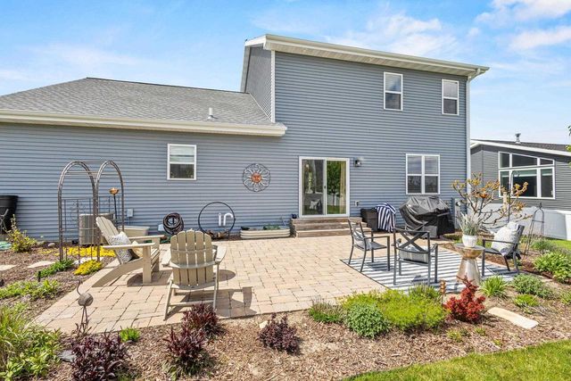 1317 Black Stallion Drive, Madison, WI 53718