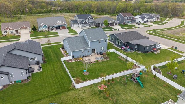 1317 Black Stallion Drive, Madison, WI 53718