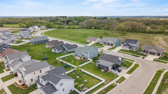 1317 Black Stallion Drive, Madison, WI 53718