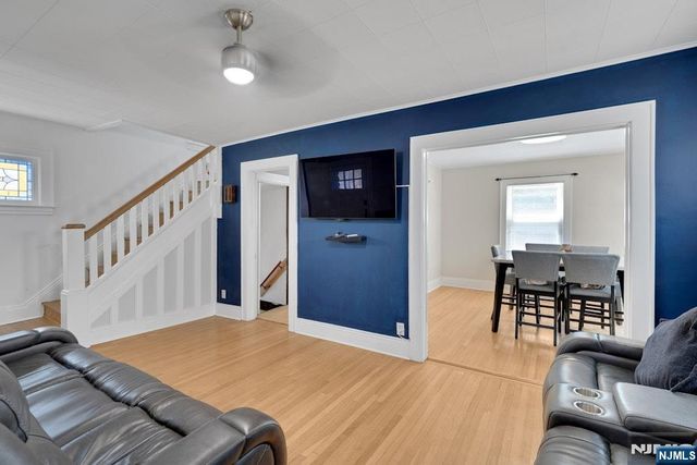 434 3rd Avenue, Roselle, NJ 07203