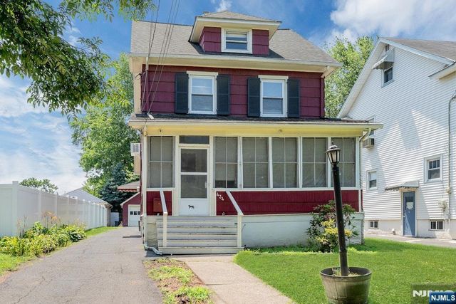 434 3rd Avenue, Roselle, NJ 07203