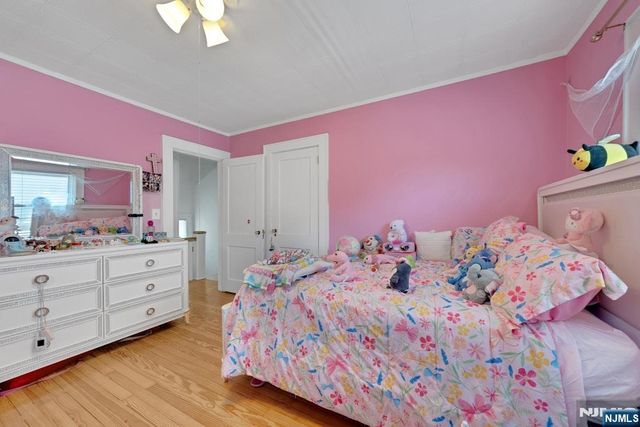 434 3rd Avenue, Roselle, NJ 07203