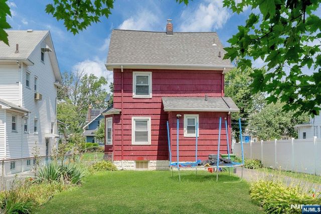 434 3rd Avenue, Roselle, NJ 07203