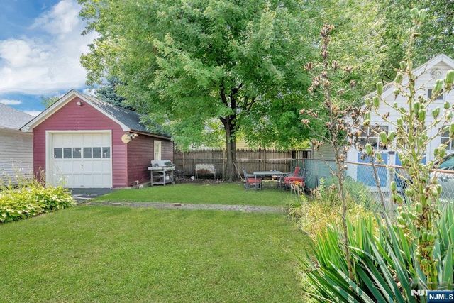 434 3rd Avenue, Roselle, NJ 07203