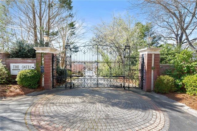 2313 Garden Park Drive SE, Smyrna, GA 30080