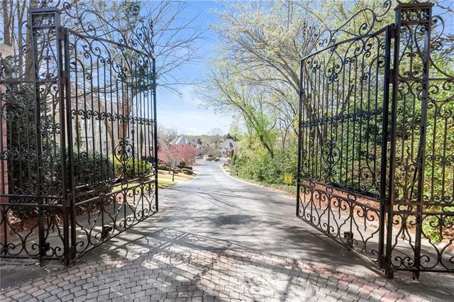 2313 Garden Park Drive SE, Smyrna, GA 30080