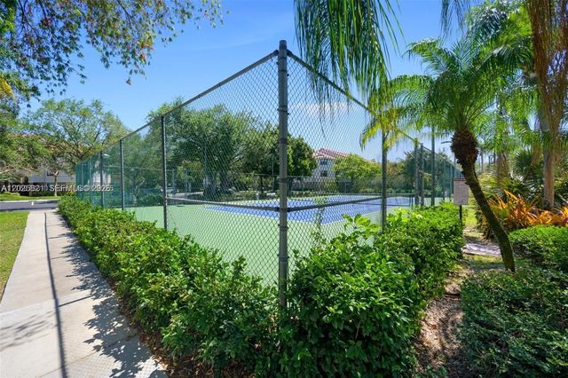 10161 W Sunrise Blvd 304, Plantation, FL 33322