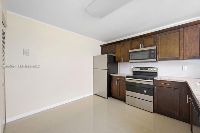 10161 W Sunrise Blvd 304, Plantation, FL 33322