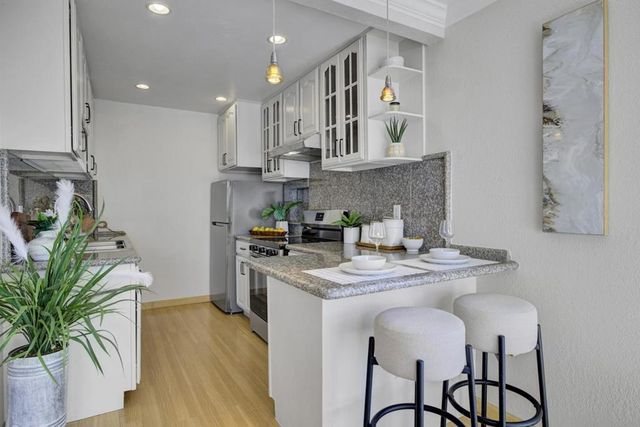 1919 Alameda De Las Pulgas 140, San Mateo, CA 94403